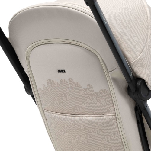 Прогулочная коляска Joolz Aer2 Calming Beige с бампером и подстаканником