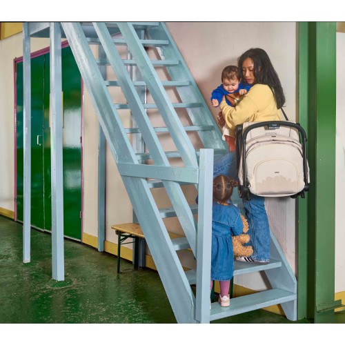 Прогулочная коляска Joolz Aer2 Calming Beige с бампером и подстаканником