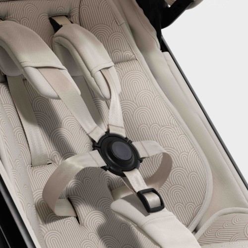 Прогулочная коляска Joolz Aer2 Calming Beige с бампером и подстаканником